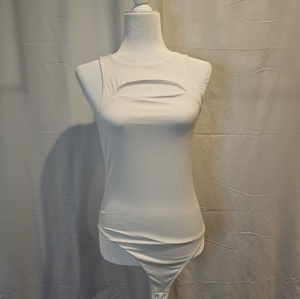 NWT Express‎ White Sleeveless Bodysuit Size M